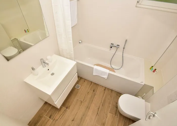 Ricca Seaview מאקרסקה